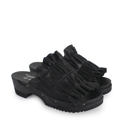 rosamosa chloe black leather wrinkle dark wooden clog