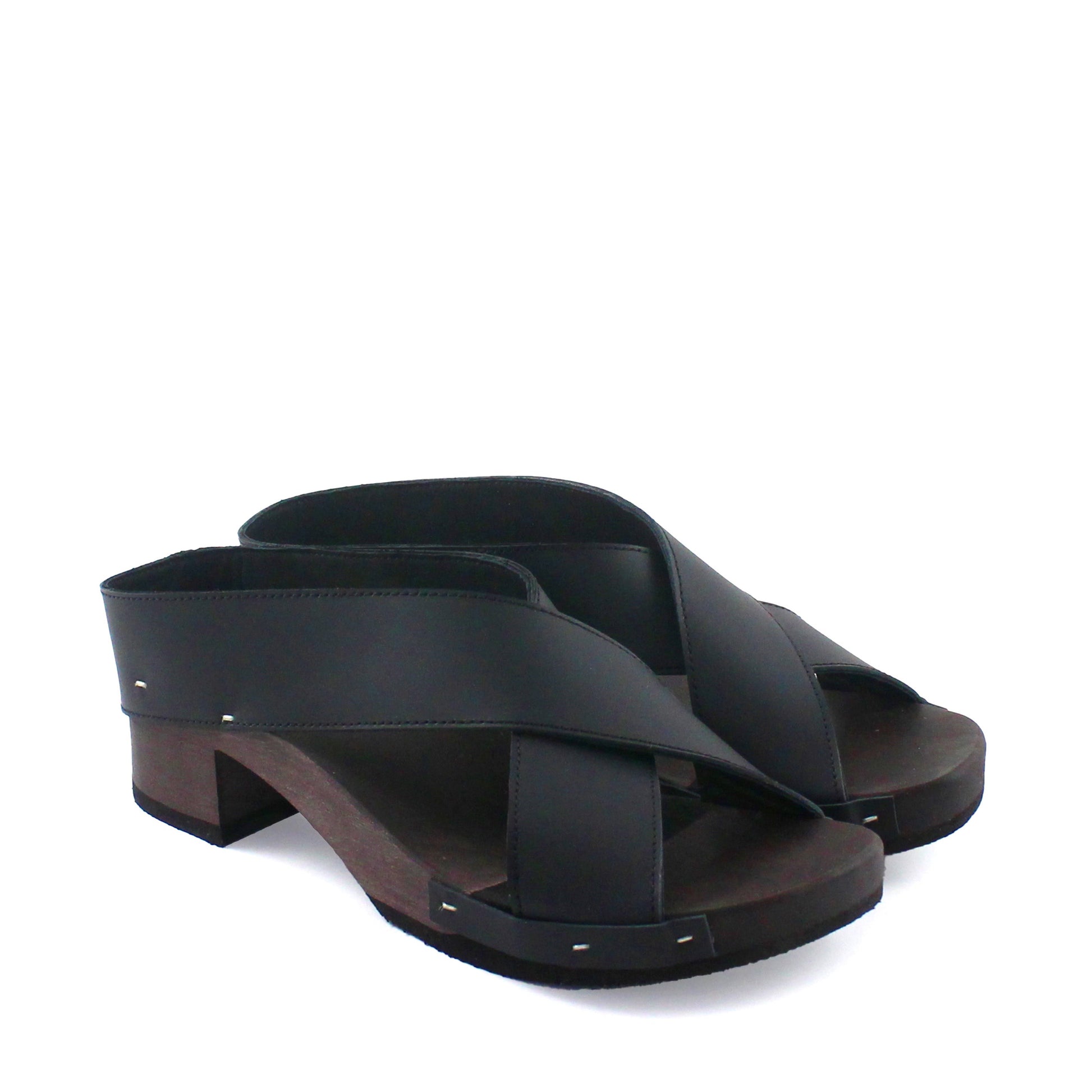 rosamosa rocco japanese x-form black leather dark wooden clog