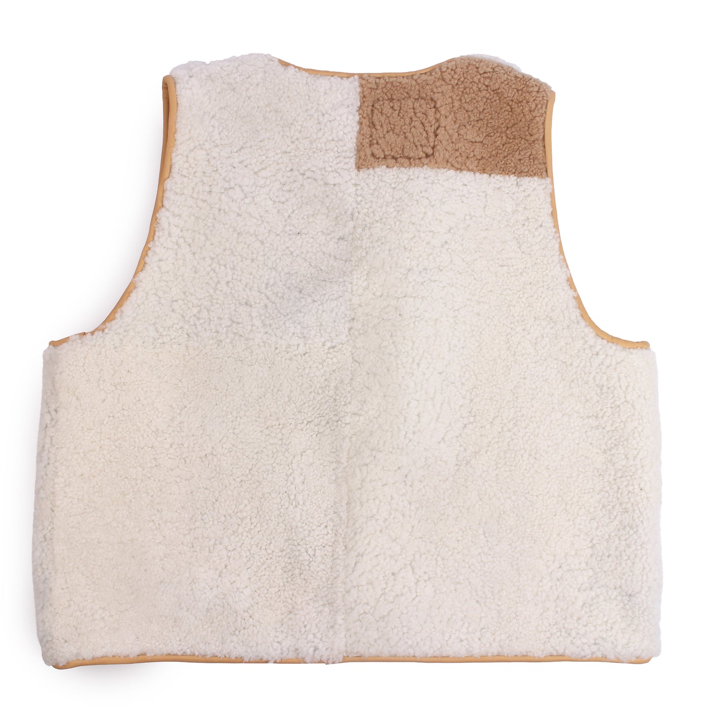 KNOT BUTTON VEST + Cotton Balls / Shearling + Natural