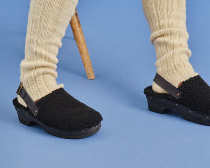 PANTO FULLY STRAP + Shearling Clog Shoes + Curly Black